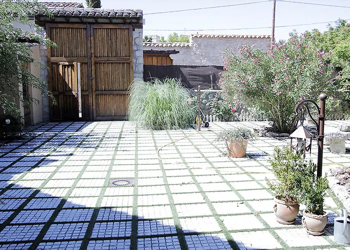 Casitas De Papel Apartment Ampudia